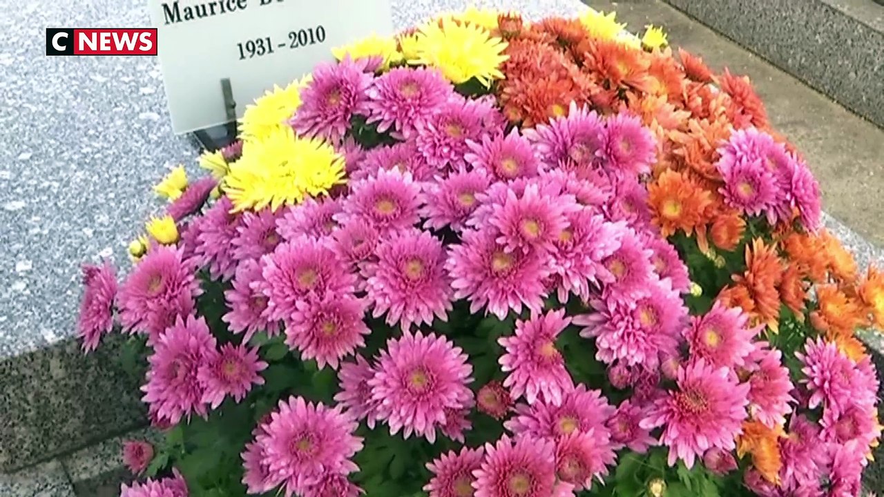 Toussaint : fleurir les tombes, une tradition importante pour les familles