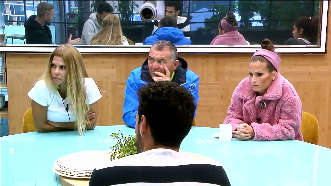 GH VIP - Pelea BRUTAL de Ángel Garó con Asraf "No te paso una, eres una vibora"