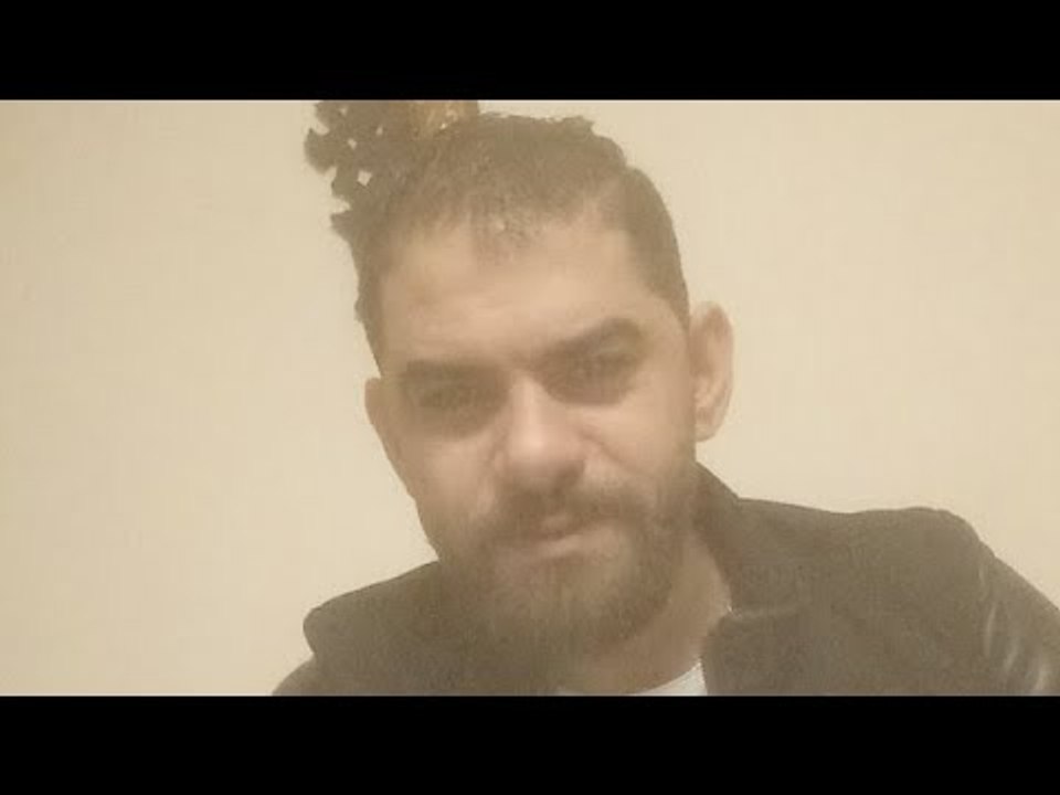 بعد كليو الكلام بقرش طلع محدش كاسر عينه لايف النجم اجمد جعفر