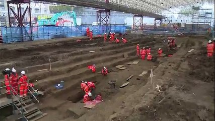 İngiltere'de hızlı tren hattı inşasından bin 200 iskelet çıkarıldı