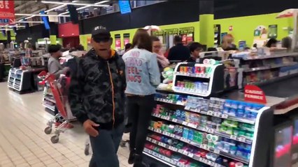 Flash mob à Auchan avec un Haka mémorable