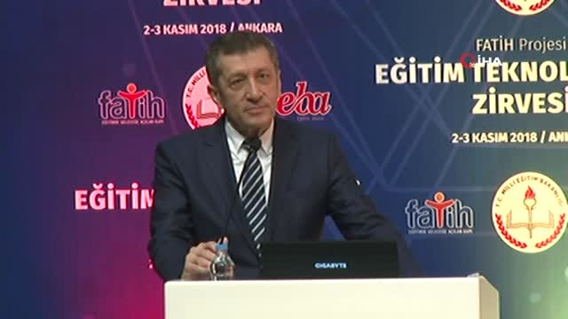Milli Eğitim Bakanı Selçuk, Eğitim Teknolojileri Zirvesi'ne Katıldı