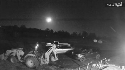 Hundreds see fireball light up night sky over Arkansas