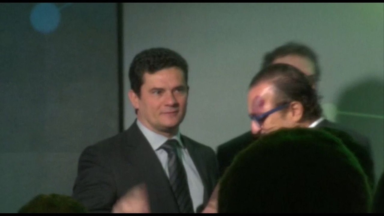 Bolsonaro dice que juez Moro será el norte que guiará combate a la corrupción