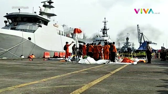 Ditemukan! TNI AL Angkat Roda Pesawat Lion Air JT 610