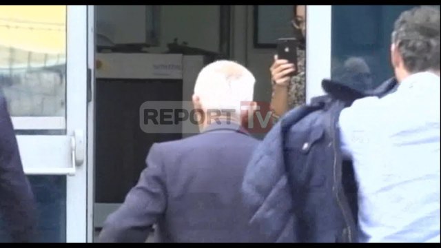 Report TV - Iu vra djali nga RENEA, babai i ekstremistit grek vjen për të dëshmuar te Krimet e Rënda