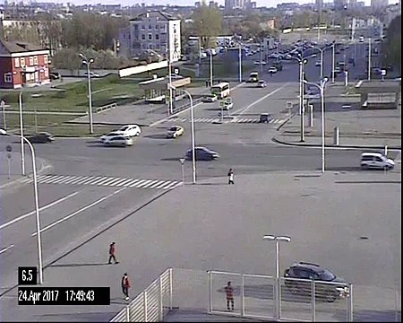 Un tramway fait un drift