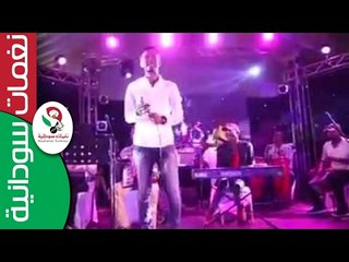 بكاء حسين الصادق مع والده محمود عبدالعزيز