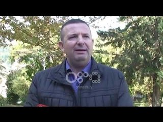 Ora News - Rruga e kalasë së Beratit totalisht e shkatërruar