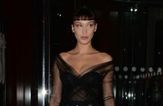 Bella Hadid e The Weeknd avvistati mentre 'limonano come matti'