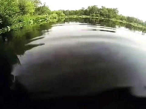 Oseriez-vous vous baigner dans ce lac étrange ?