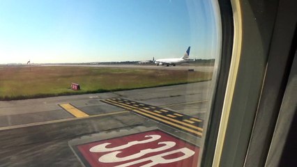 UNITED AIRLINES 737-800 HOUSTON TEXAS