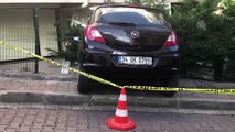 Kontrolden çıkan araç bir evin balkonuna çarptı - İSTANBUL