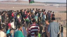 Filistinliler eylem için Gazze sınırında - GAZZE