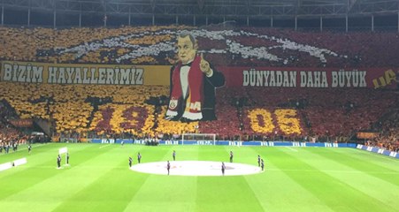 Galatasaray Stadında Fenerbahçe'ye Şampiyonlar Ligi Göndermesi