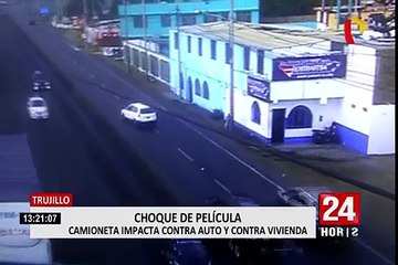 Trujillo: camioneta choca con auto y luego se estrella con fachada de vivienda