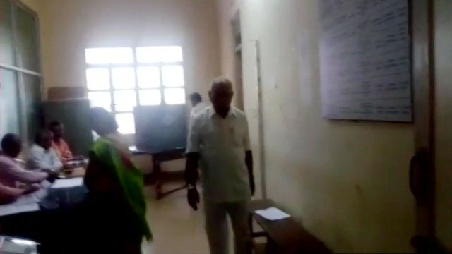 Bypolls in 3 Lok Sabha, 2 assembly seats underway in Karnataka | OneIndia News