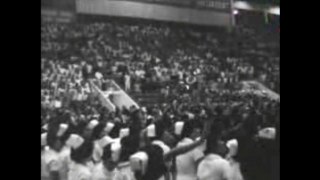 Kisah Presiden Soekarno Serahkan Jas Kebesaran Kepada Wanita Tua 29 desember 1964