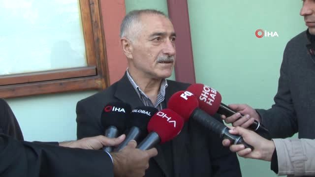 Fenerbahçeli Şener'in Yakınlarının Adli Tıp Önündeki Bekleyişi Sürüyor