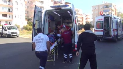 Kaza Geçiren Motosikletli Baba ve Kızı, Kafalarındaki Kask ile Hayatta Kaldı