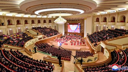 中 예술단 평양 도착...北, 환영 공연·연회 / YTN