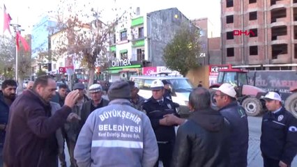 Aksaray'da Çiftçiden Traktörlü Şeker Pancarı Kotası Eylemi