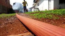 Incêndio destrói construção de madeira