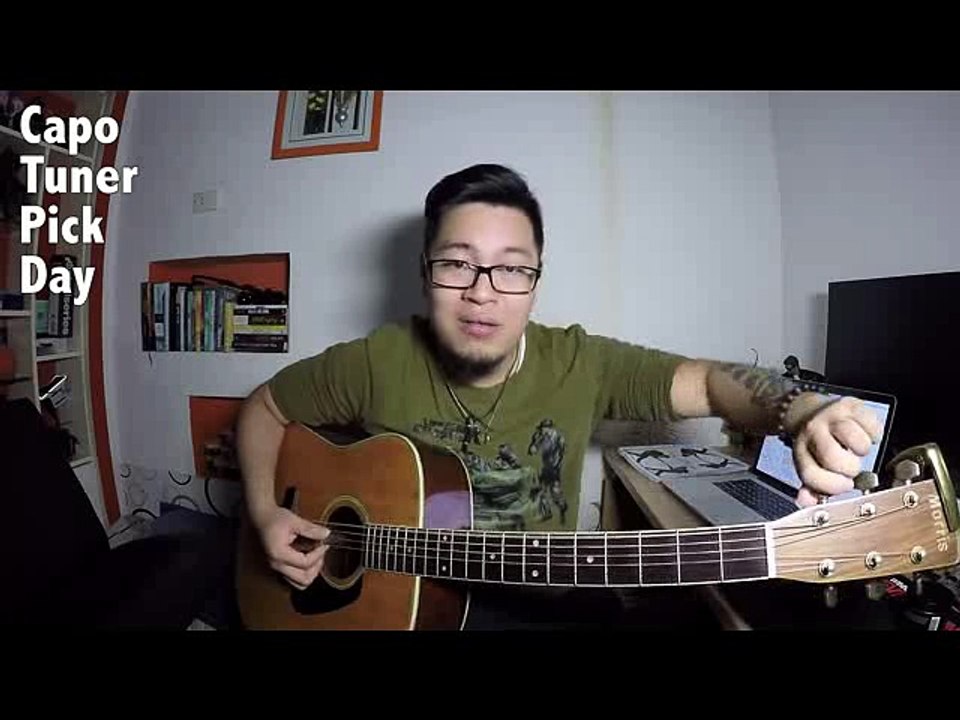 Bài 4: Các phụ kiện đi kèm với Guitar, Nên chơi bằng móng ( Pick ) hay bằng tay