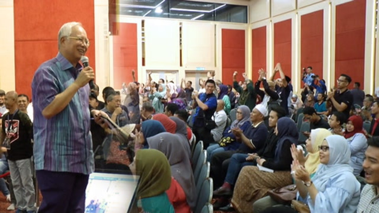“Umno and BN are my flesh and blood,” answers Najib on forming a new party