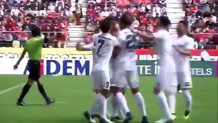 Pero que elegaaaancia! Mira el poético pase de Andrés Iniesta para Lukas Podolski en la victoria del @vissel_kobe por la liga japones