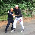 Officer Uses Jiu-Jitsu to Defend Himself