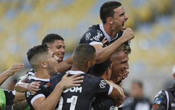 Veja os melhores momentos da vitória do Vasco sobre o Fluminense