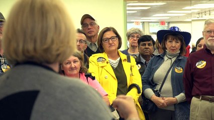 Missouri Democrat McCaskill fights to stem Trump tide