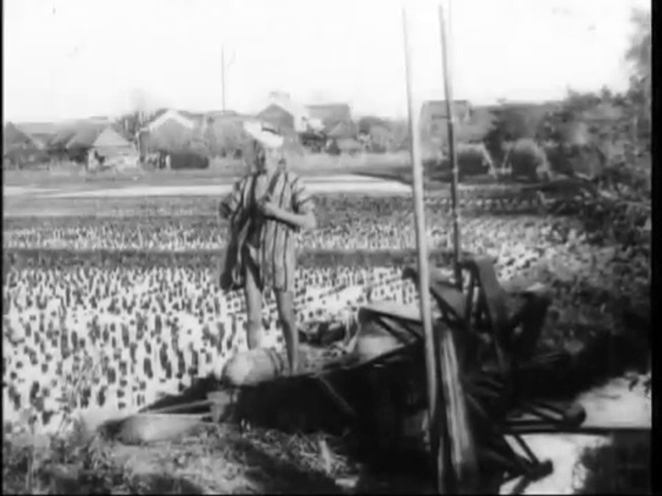 Auguste & Louis Lumière: Moulin à homme pour l’arrosage des rizières (1898)