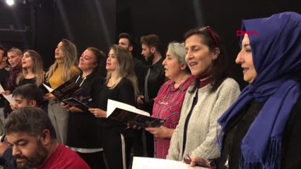 Kansere Karşı Koro Kurdular