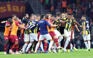 Derbi Maçın Ardından Galatasaraylı Oyuncuların Kovaladığı Jailson: Ellerinden Zor Kurtuldum