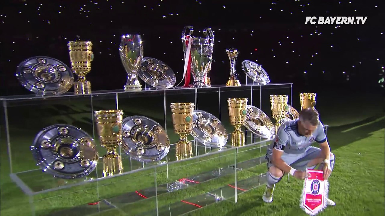 Schweinsteiger Scores Beauty in His Testimonial _ FC Bayern vs. Chicago Fire 4-0 _ Highlights