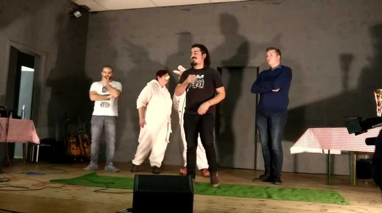 Cuesmes: en compétition pour le cri du cochon