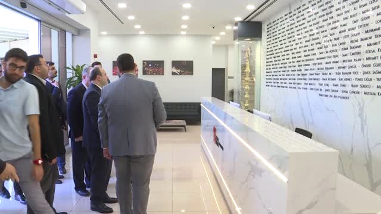 Bakan Varank, 15 Temmuz Derneği'ni Ziyaret Etti - İstanbul