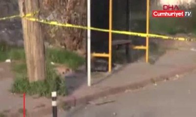 Şüpheli paketin imhasını çekirdek çitleyerek izledi