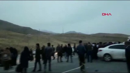 Van-Hakkari Karayolu'nda Kaza 19 Yaralı