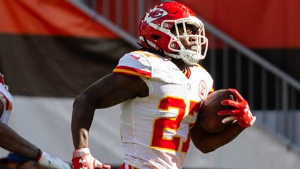 Hunt dances through blockers for 25-yard run