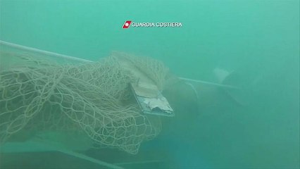 İtalya'da fırtına: Denizin altı tekne mezarlığına döndü