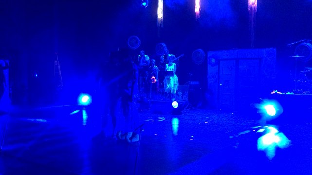 Musique et danse avec les Enfoirés du Morbihan