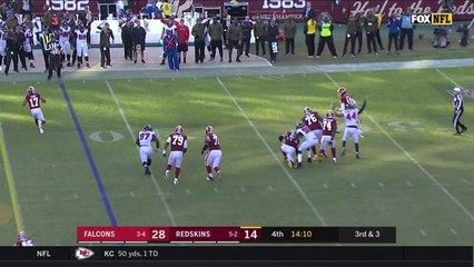 Jack Crawford chases Alex Smith out of bounds