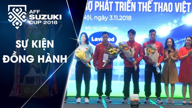 Hình ảnh HLV Park Hang-seo cùng các học trò tham dự sự kiện ý nghĩa vào tối 03/11/2018 | VFF Channel