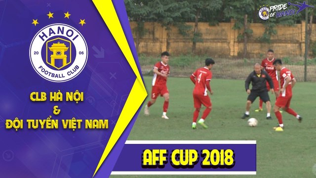 Thầy Park hổn hển tập luyện cùng các học trò trong bài tập đá ma của ĐTVN | HANOI FC