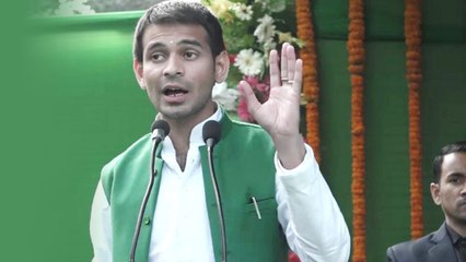 Tej Pratap ने दिया Family के खिलाफ बयान,'मेरे मां, बाप, भाई सबने मुझे नकार दिया है' | वनइंडिया हिंदी