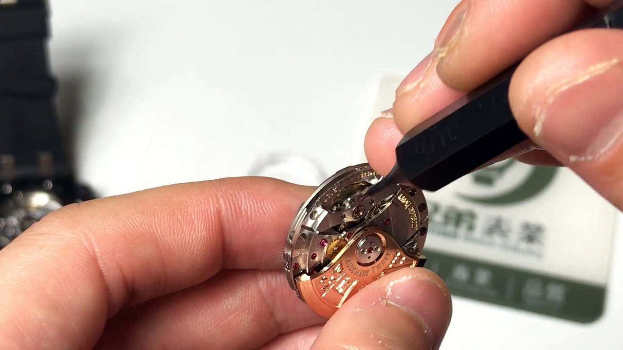 Dazzling skill! Japan's 9015 movement to change the original Swiss ETA2892 A2 core 炫技！日本9015机芯爆改瑞士原装ETA2892 A2机芯