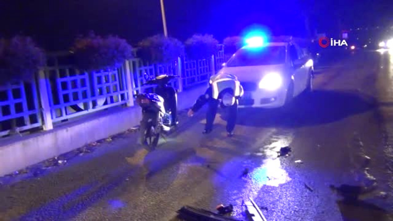 Otomobil Kırmızı Işıkta Motosiklete Çarptı: 1 Ölü, 2 Yaralı